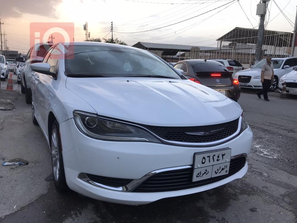 كرايسلر 200